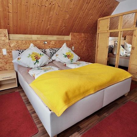 Ferienhaus Neumann - Ein Ganzes Haus Fuer Ihren Urlaub! Hessenburg Екстериор снимка