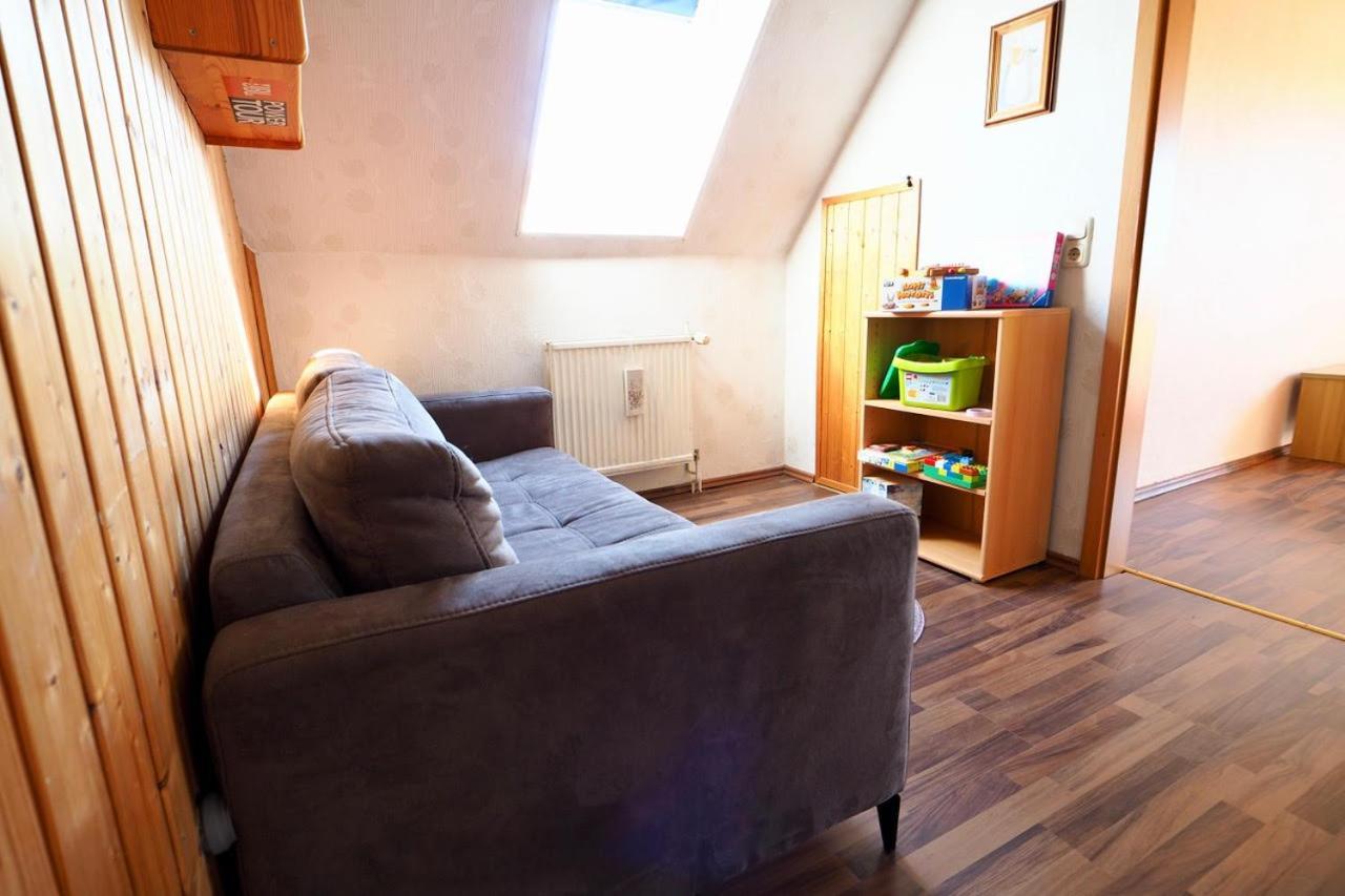 Ferienhaus Neumann - Ein Ganzes Haus Fuer Ihren Urlaub! Hessenburg Екстериор снимка